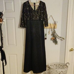 Black V-Neck Bell Sleeve Gown